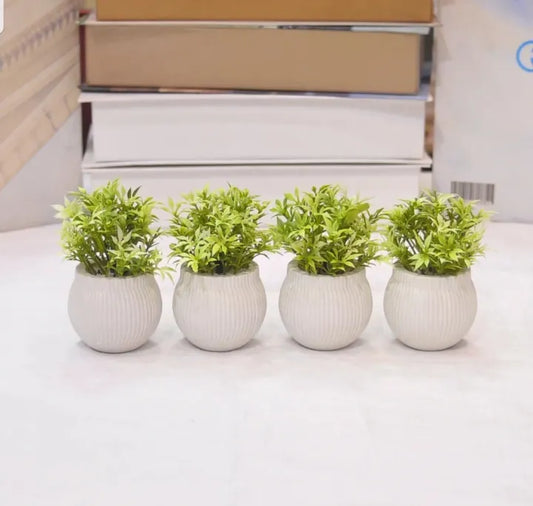 Pack of 4 Green Mini Plant Artificial Decoration